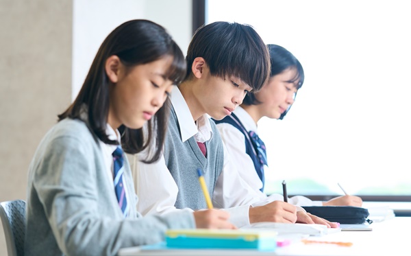 中学生の集団指導コース　高得点を狙う 定期テスト対策
